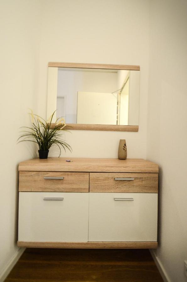 2 - High-Quality In The Heart Of Stuttgart 2 Apartment Екстериор снимка